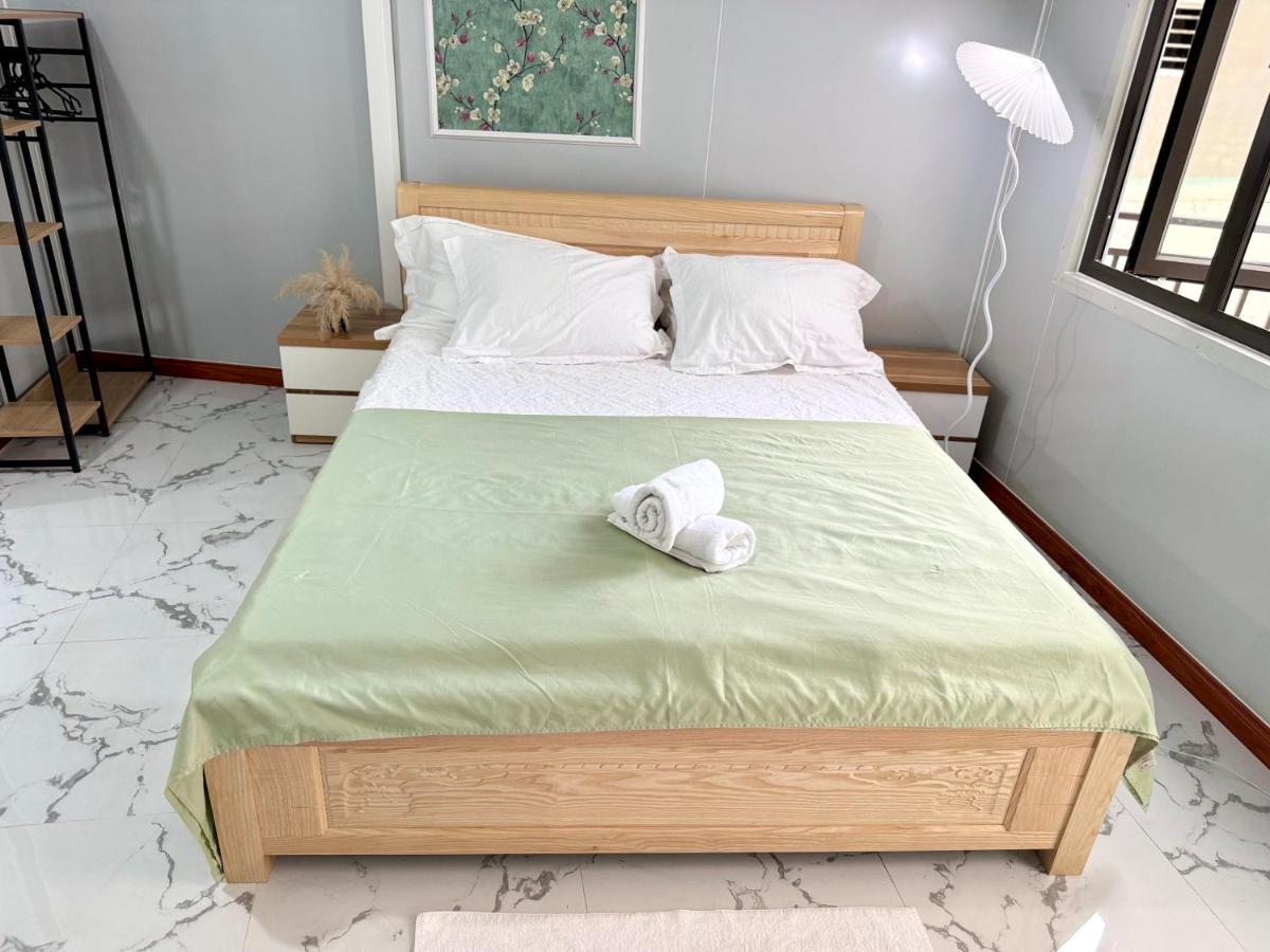 Local Me - Exclusive Centre Room Hai Phong Buitenkant foto